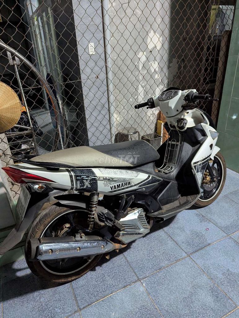 Nouvo 4 Trắng Đen 2011 bs70 máy zin êm. Mua bán Xe máy tại Huyện Hòa Thành Tây Ninh được đăng bởi Hậu Nguyễn hình 4