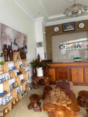 Khách sạn Clivia