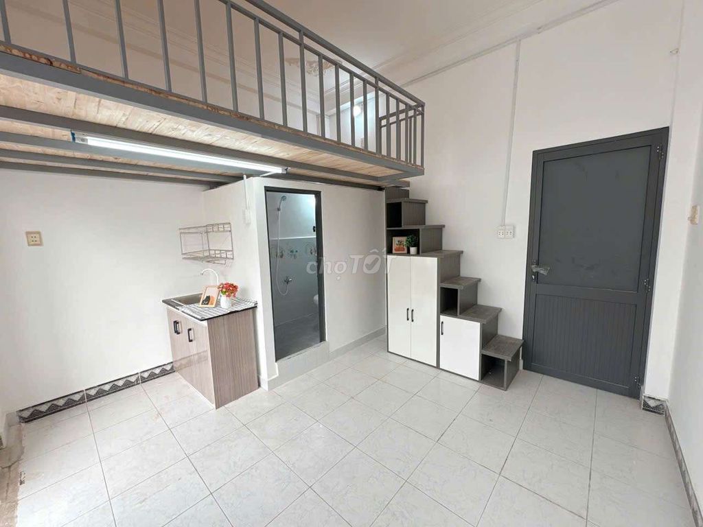 Duplex full nội thất, máy lạnh, tách bếp,...