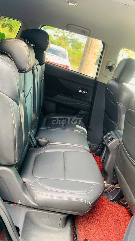 Mitsubishi Outlander 2021 2.0 CVT - 90000 km. Mua bán Ô tô tại Quận Cẩm Lệ Đà Nẵng được đăng bởi Nguyễn Đức Trưởng hình 8