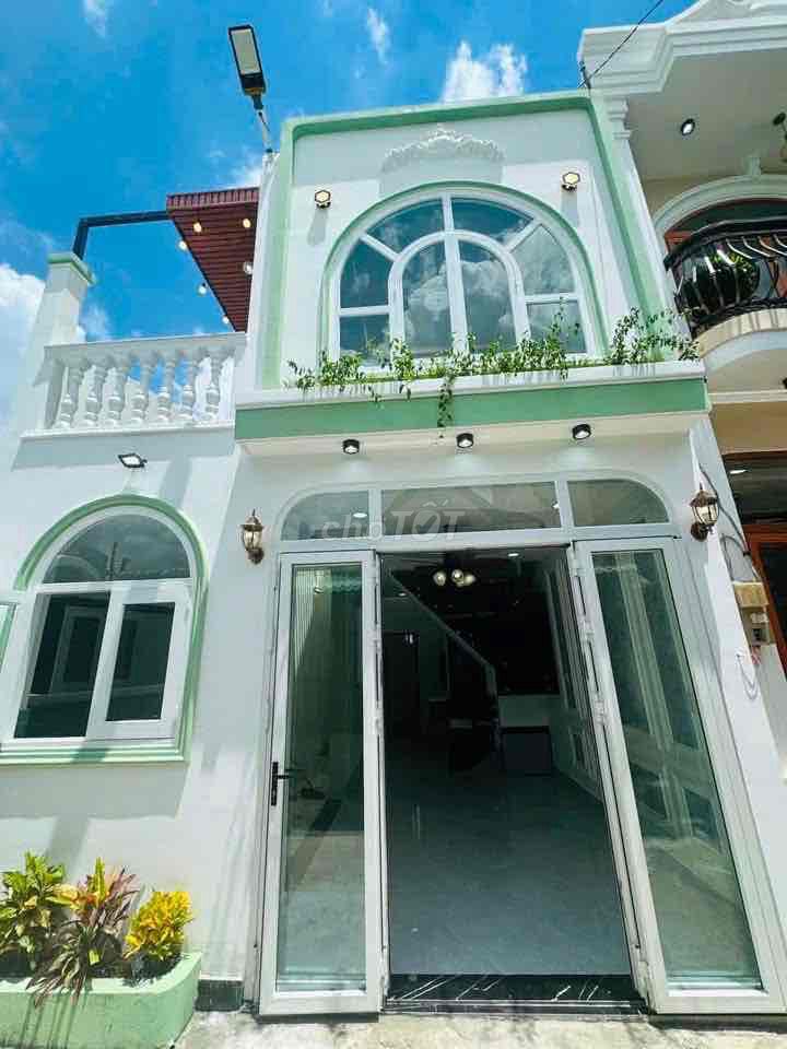 Nhà 1 Trệt 1 Lầu Huỳnh Thị Na Đông Thạnh Hóc Môn 3PN Hẻm Xe Hơi
