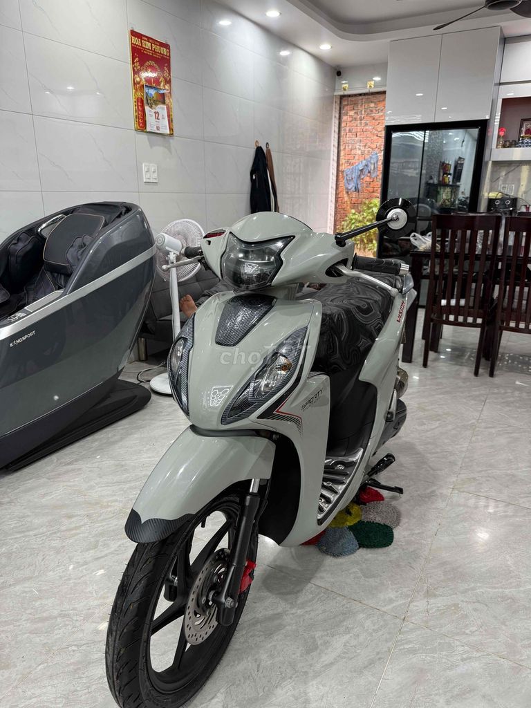 Honda Vision 2023 спортивная крупные колеса серый цемент