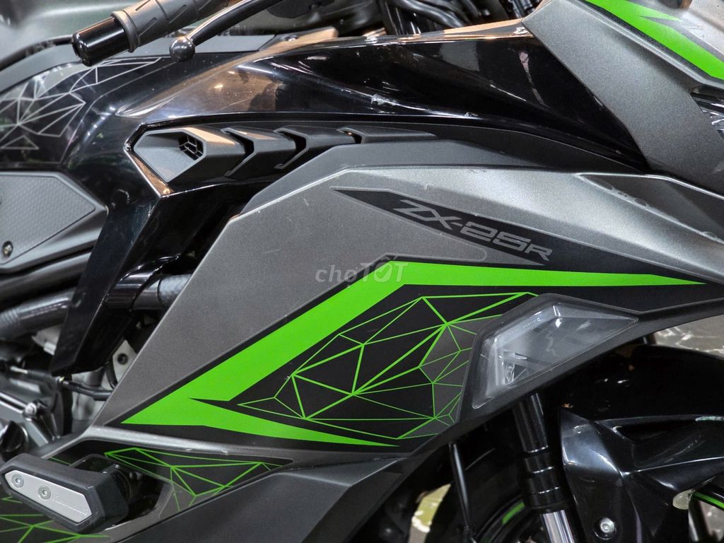 ZX25R XÁM TITAN MODEL 2023 BIỂN HÀ NỘI. Mua bán Xe máy tại Quận Tây Hồ Hà Nội được đăng bởi Tu Phamanh hình 9