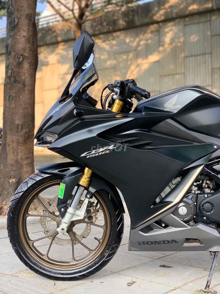 HONDA CBR 150 ABS FI cuối 2024 xe lướt mới motor. Mua bán Xe máy tại Quận Cầu Giấy Hà Nội được đăng bởi Tong motor xe may hình 9
