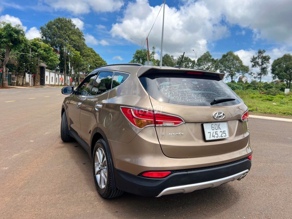 Hyundai Santa Fe 2015 AT 1 cầu - 475tr. Mua bán Ô tô tại Thành phố Buôn Ma Thuột Đắk Lắk được đăng bởi Chợ Xe Cỏ Đăk Lăk hình 3