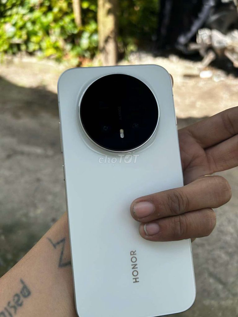 Honor Magic 8 512GB Trắng keng gl giáo lưu. Mua bán Điện thoại tại Quận 12 Tp Hồ Chí Minh được đăng bởi Hiếu Đỗ hình 1