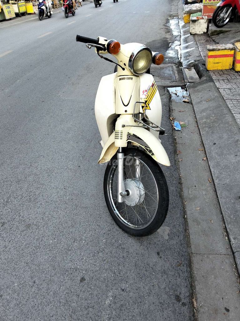 Cúp 50cc biến số tỉnh xe đẹp máy móc êm ru. Mua bán Xe máy tại Quận 12 Tp Hồ Chí Minh được đăng bởi Tien Dinh hình 1