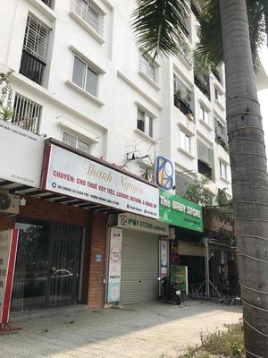 Cần bán căn shophouse kinh doanh chung cư Xuân Phú mặt tiền Hoàng Lanh