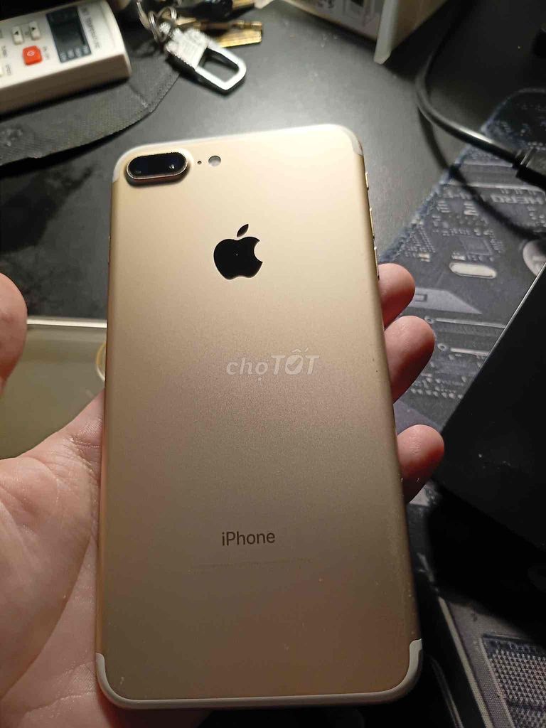 iPhone 7 Plus 128GB Vàng 128gb. Mua bán Điện thoại tại Quận Đống Đa Hà Nội được đăng bởi Quang Nguyễn hình 1