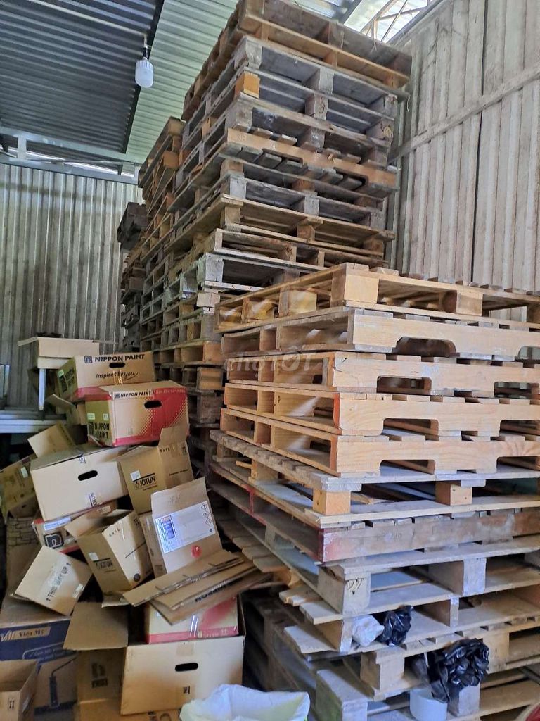 Pallet gỗ 100 cái. Mua bán Giường, chăn ga gối nệm tại Quận Ninh Kiều Cần Thơ được đăng bởi Ha nhien Huynh hình 1