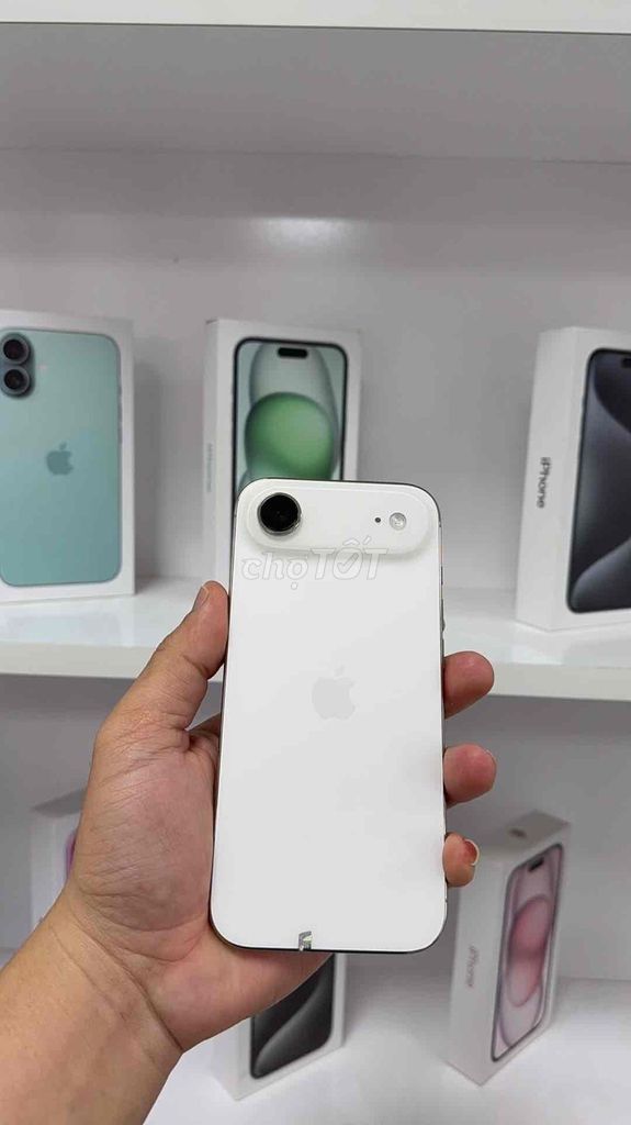 Apple iPhone 17 Air 256GB Trắng Đã sử dụng. Mua bán Điện thoại tại Huyện Trảng Bom Đồng Nai được đăng bởi Phúc Cần hình 1