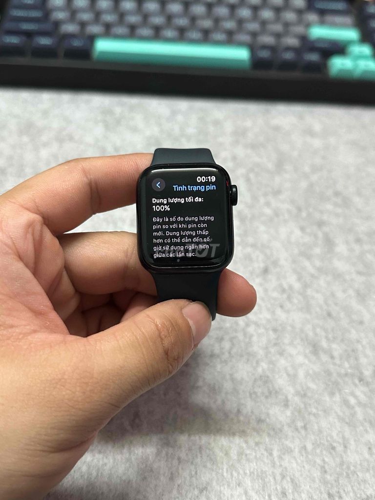 apple watch SE 2023 còn bảo hành hãng