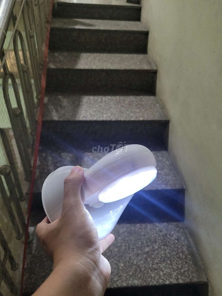 Đèn ngủ cảm ứng Trắng. Mua bán Đèn tại Quận Hoàng Mai Hà Nội được đăng bởi ĐỨC ANH hình 1