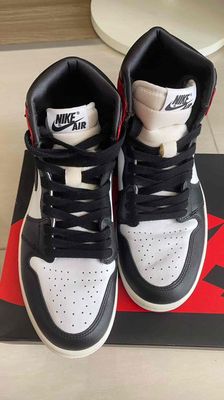 Giày Nike Air Jordan 1 Retro High Satin Black Toe