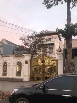 Biệt thự mặt tiền Hòa Phú, gần thành phố mới, 27 triệu/tháng có bớt