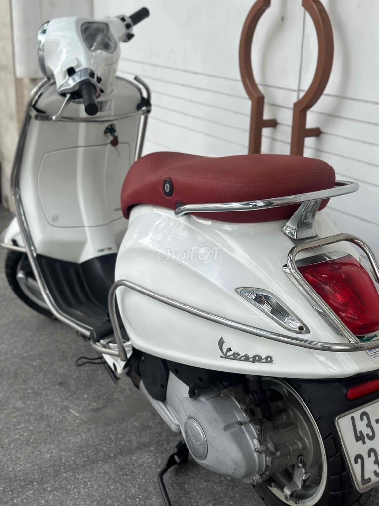 Vespa primavera xe cực kì chất biển 43 còn 2 khoá. Mua bán Xe máy tại Quận Hải Châu Đà Nẵng được đăng bởi gold hình 5