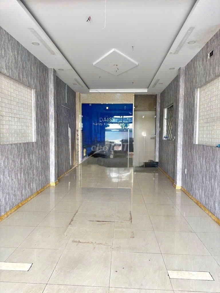 Mặt Tiền Cộng Hoà 70m2 Riêng Biệt Gần Go Trường Chinh - Hoàng Hoa THám