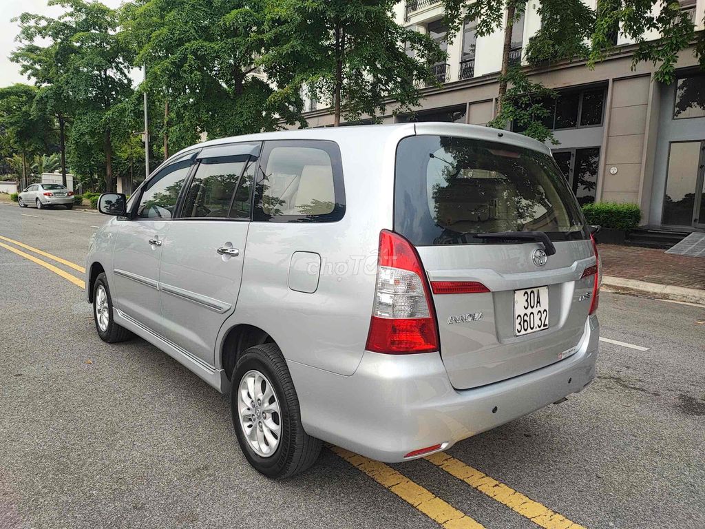 Toyota Innova 2014 E - 12000 km. Mua bán Ô tô tại Quận Hai Bà Trưng Hà Nội được đăng bởi Bùi hiển hình 3