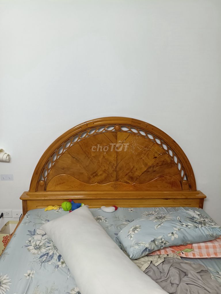 Bộ Giường tủ, kệ Gỗ Nâu Đơn giản. Mua bán Giường, chăn ga gối nệm tại Quận Hà Đông Hà Nội được đăng bởi Thanh Hương hình 1
