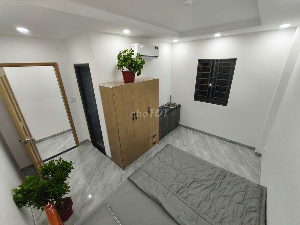 Chính chủ ct ​CHDV Sát Chợ Thạnh Xuân- Cửa Sổ Lớn -Thang Máy Xịn 3Tr4