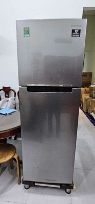 Tủ lạnh Samsung 264l Inverter bán lại cho ai cần. Mua bán Tủ lạnh tại Thành phố Buôn Ma Thuột Đắk Lắk được đăng bởi Trần Dũng
