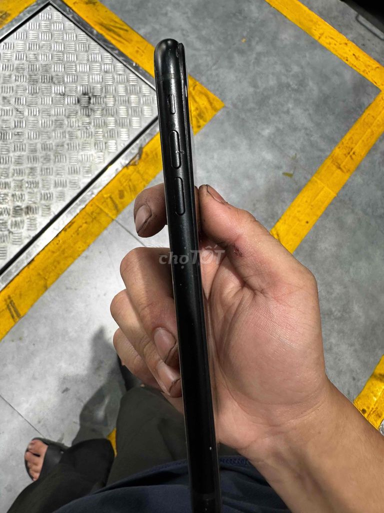 Apple iPhone XR Đen Đã sử dụng. Mua bán Điện thoại tại Quận 6 Tp Hồ Chí Minh được đăng bởi Nguyễn Hùng hình 1