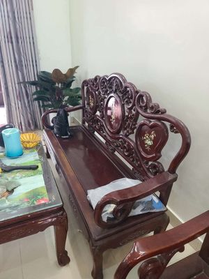 Bộ bàn ghế phòng khách kiểu cổ điển gỗ tự nhiên