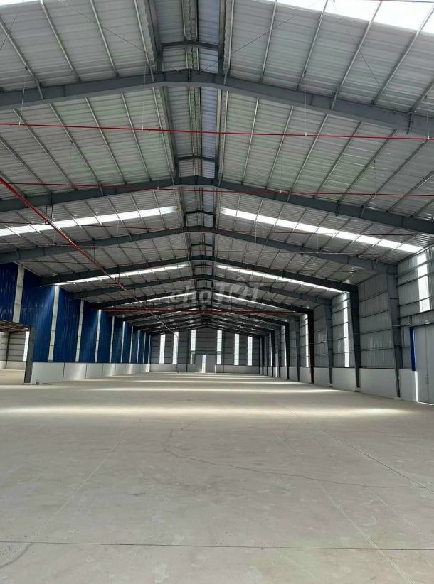 Tây Lân Cho thuê xưởng 350m2 điện 3Pha, tải 10 tấn đỗ cửa trần cao đẹp