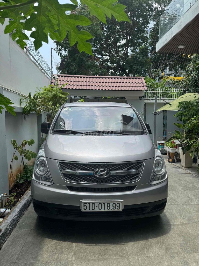 Hyundai Grand Starex 2013 - 135000 km. Mua bán Ô tô tại Quận 8 Tp Hồ Chí Minh được đăng bởi Kha Thị Tú Trinh hình 3