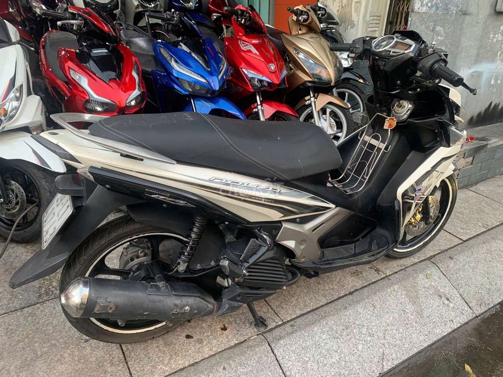 Yamaha Nouvo năm 2014 mới 90% biển số thành phố. Mua bán Xe máy tại Quận Tân Phú Tp Hồ Chí Minh được đăng bởi Tuanduy hình 3