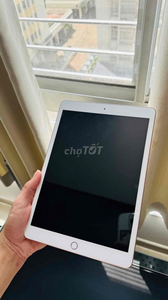 Apple iPad Gen 7 Wifi 128GB Trắng. Mua bán Máy tính bảng tại Quận 7 Tp Hồ Chí Minh được đăng bởi nguyen dinh hoang tuan vu hình 1