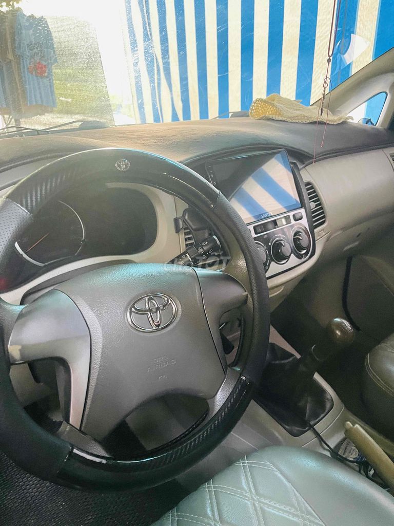 Toyota Innova 2015 2.0E - 250000 km. Mua bán Ô tô tại Thành phố Thủ Dầu Một Bình Dương được đăng bởi Nhan Nguyen hình 4