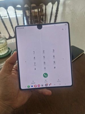 Samsung Z Fold 4 12GB/256GB Like New
