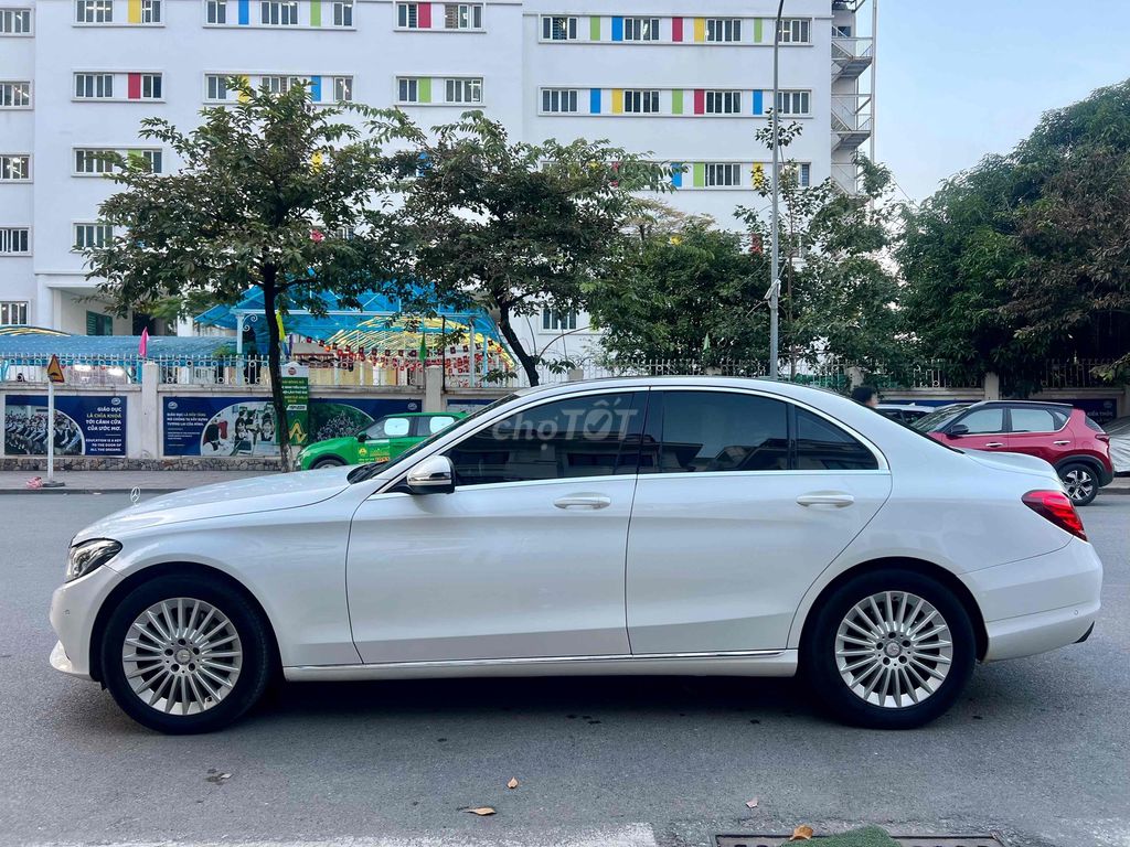 Mercedes Benz C Class 2016 C250 Exclusive - xe đẹp. Mua bán Ô tô tại Quận Bắc Từ Liêm Hà Nội được đăng bởi Nguyễn Hoàng hình 7