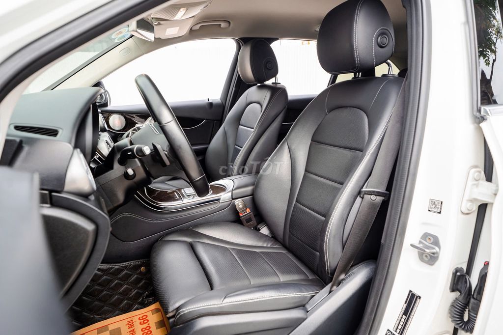 Mercedes-benz GLC200 Sản xuất 2020. Mua bán Ô tô tại Quận Cầu Giấy Hà Nội được đăng bởi Quân Q Auto hình 8