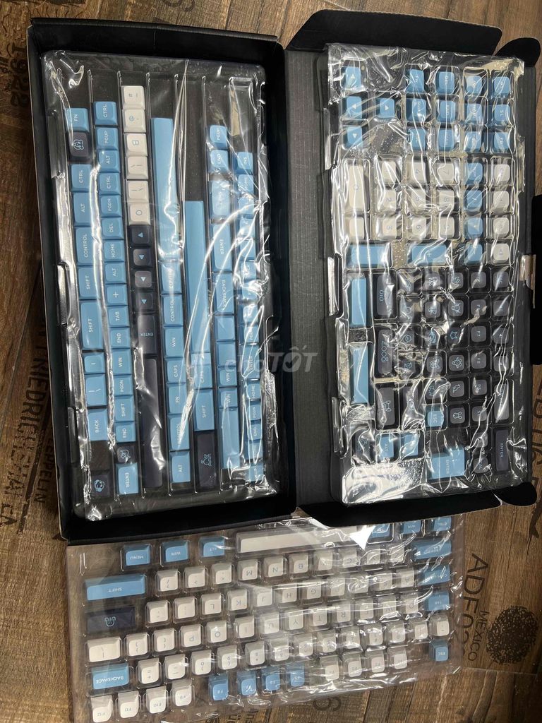 Keycap Akko PBT MDA Xanh Trắng Đen. Mua bán Phụ kiện (Màn hình, Chuột...) tại Quận 3 Tp Hồ Chí Minh được đăng bởi Đỗ tường Lâm hình 1
