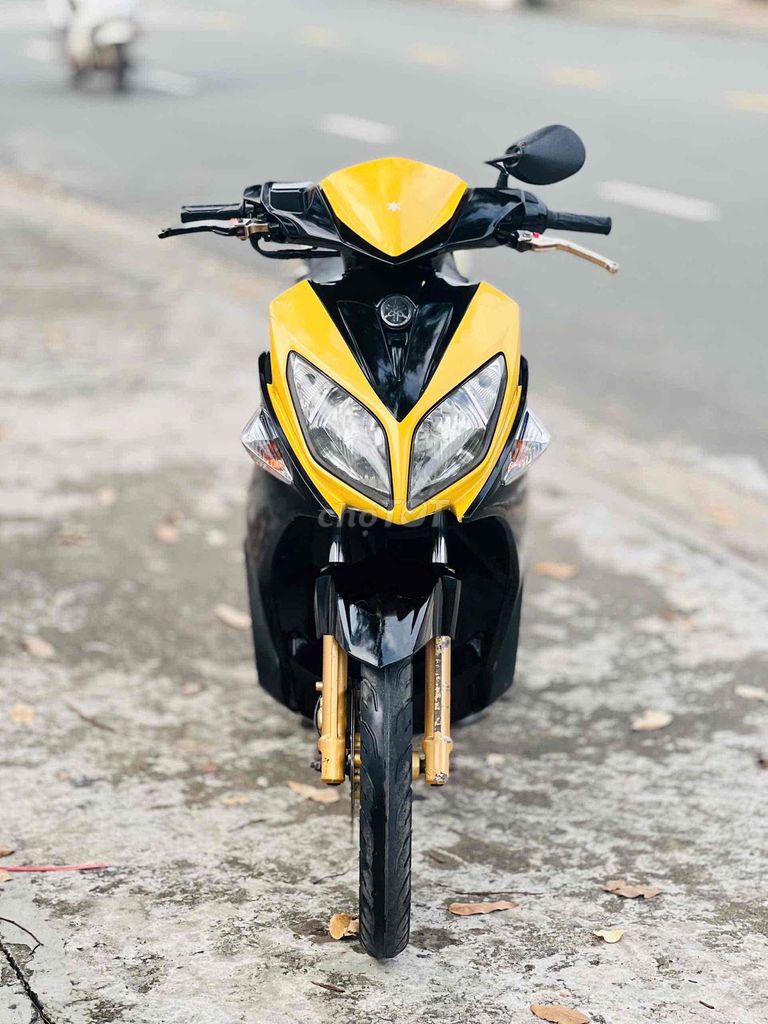 Yamaha Nouvo 4 Đen vàng. Mua bán Xe máy tại Thị xã Bến Cát Bình Dương được đăng bởi xe máy trả góp tín nghĩa  hình 5