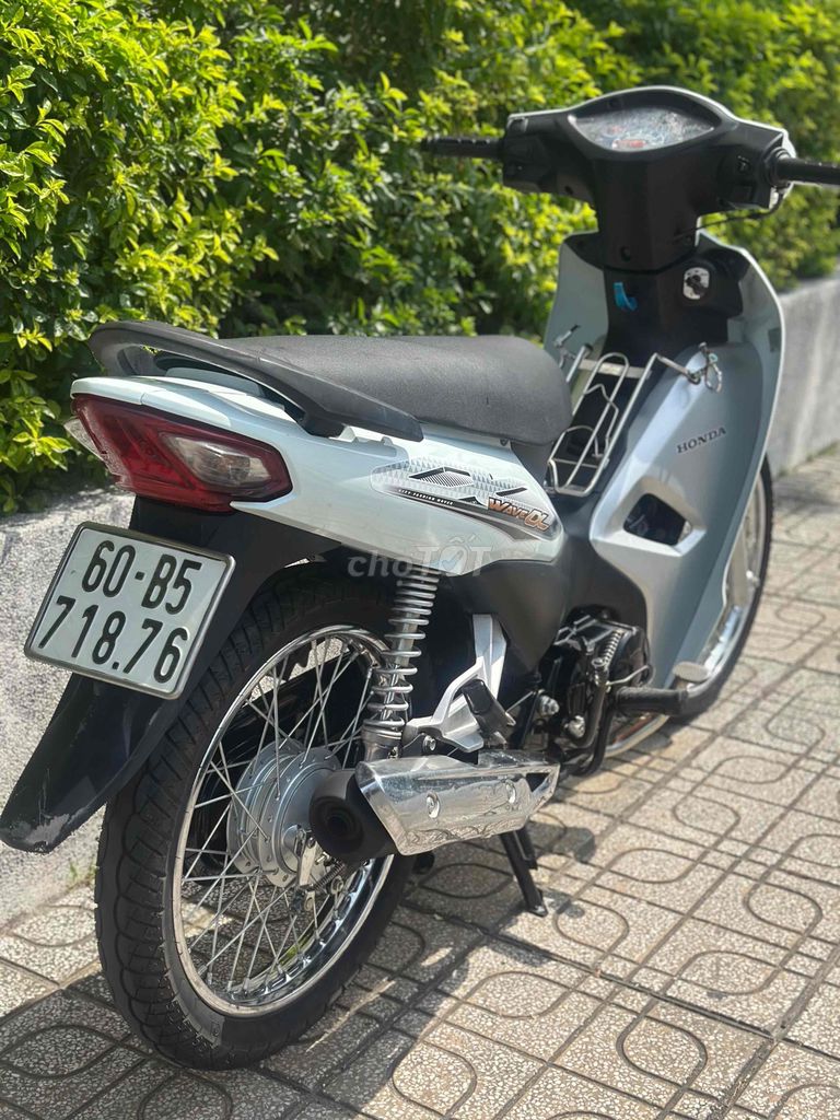 Honda Wave Alpha 2018 Trắng đen bạc zin mới 80% 9c. Mua bán Xe máy tại Thành phố Thủ Đức Tp Hồ Chí Minh được đăng bởi Xe Máy Sơn Thủ Đức hình 9
