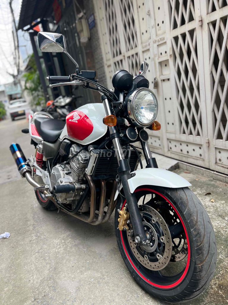 Honda CB400 Revo Trắng Đỏ bản đặc biệt phanh ABS. Mua bán Xe máy tại Quận Gò Vấp Tp Hồ Chí Minh được đăng bởi Minh Tùng hình 9