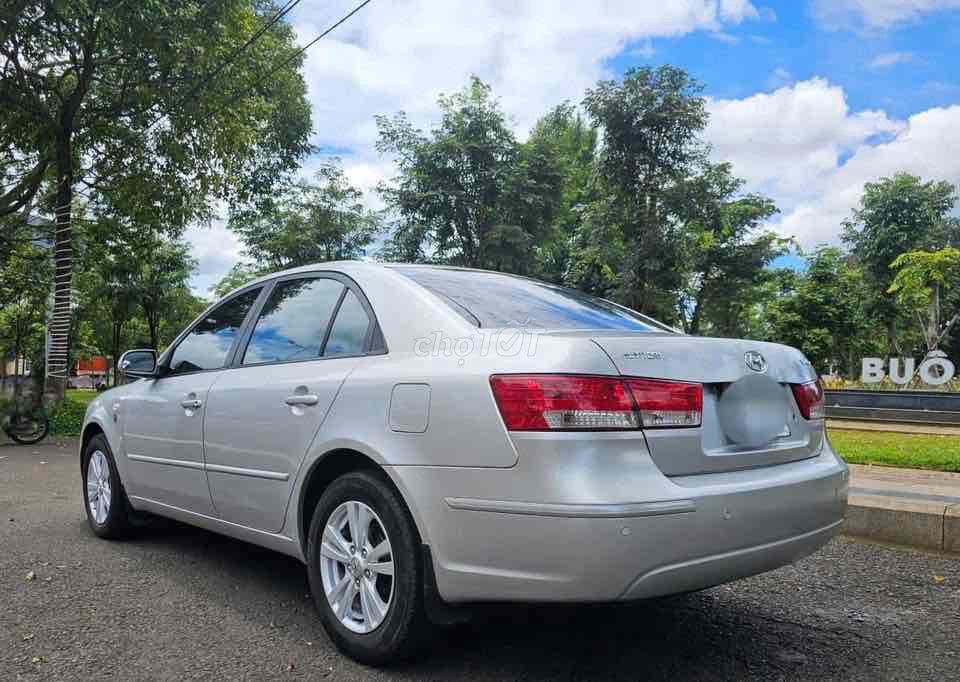 Hyundai Sonata 2010 2.0L MT. Mua bán Ô tô tại Huyện Chư Sê Gia Lai được đăng bởi Tấn Sang hình 3