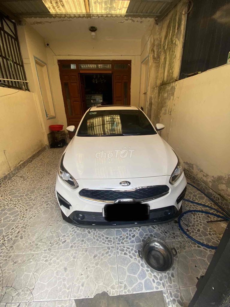 Kia Cerato 2019 2.0 AT Premium - 100000 km