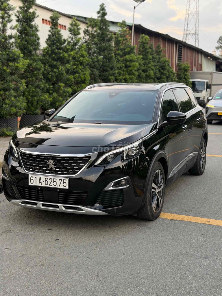 Peugeot 5008 1.6 AL 7 мест Черный 2019 92.000 км