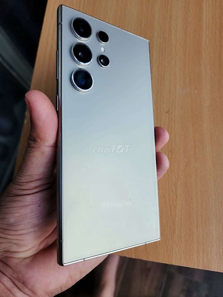 Samsung S24 Ultra 256GB Bạc 12GB. Mua bán Điện thoại tại Thành phố Thuận An Bình Dương được đăng bởi luc pham hình 1