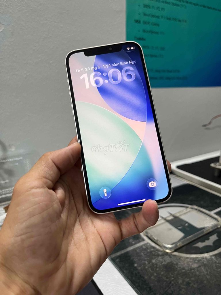 Apple iPhone 12 128GB Trắng VN/A. Mua bán Điện thoại tại Thành phố Vĩnh Long Vĩnh Long được đăng bởi Lưu Hoàng Long hình 1
