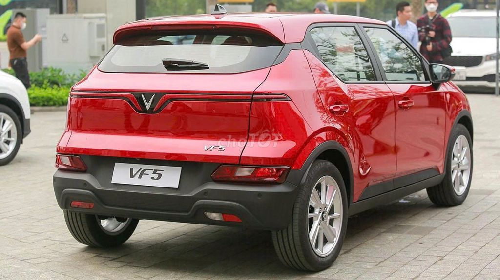 VF5 hỗ trợ đki bs vàng, trả trước từ 0đ nhận xe. Mua bán Ô tô tại Quận 12 Tp Hồ Chí Minh được đăng bởi Vinfast Phan Trọng Tuệ Q12 hình 5