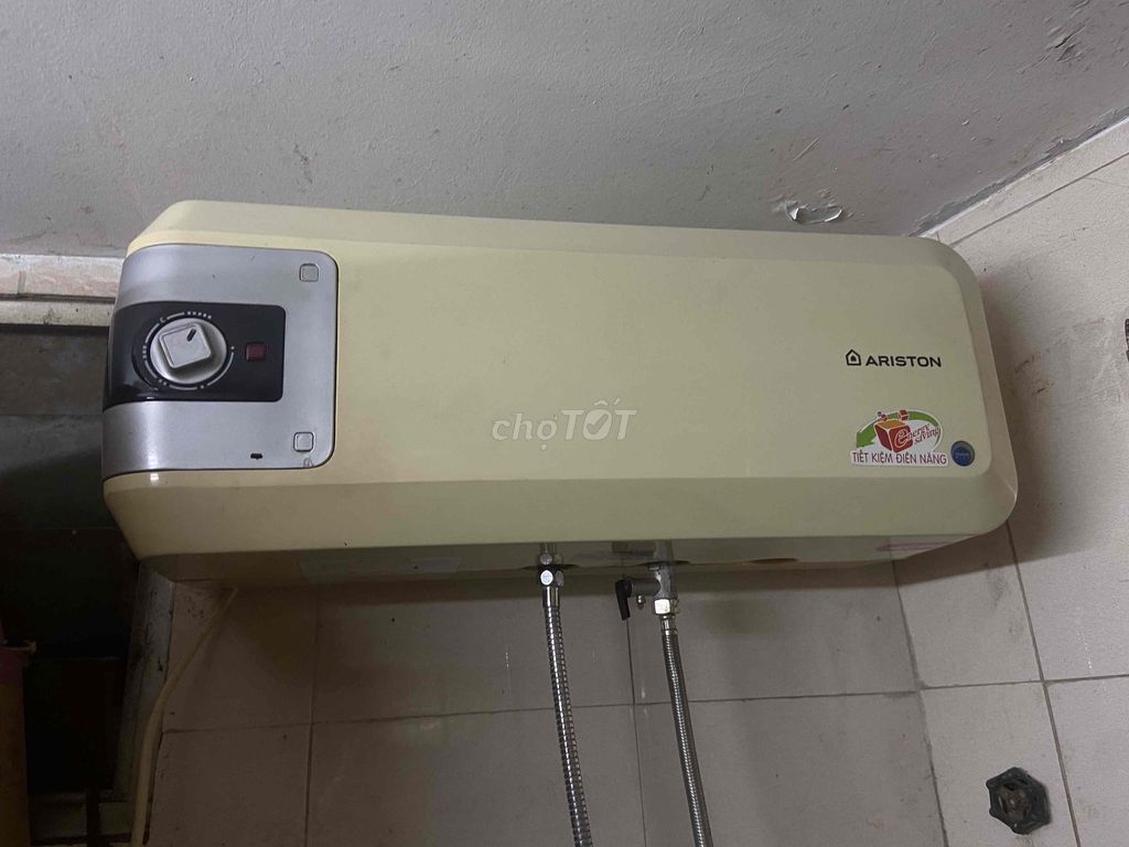 Bán bình nóng lạnh Ariston. Mua bán Thiết bị vệ sinh, nhà tắm tại Quận Đống Đa Hà Nội được đăng bởi Duy Trung hình 1