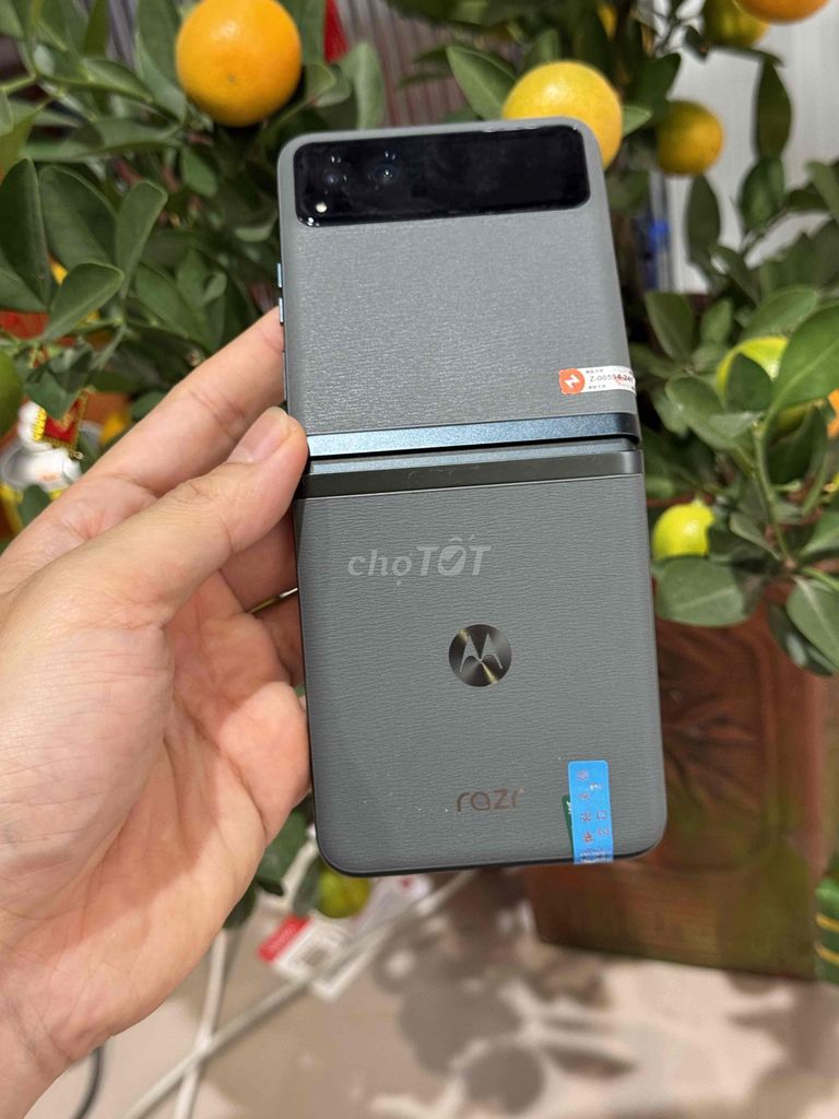 Motorola Rarz 2023 8/128GB QUỐC TẾ. Mua bán Điện thoại tại Quận Hoàng Mai Hà Nội được đăng bởi Gia Vinh hình 1