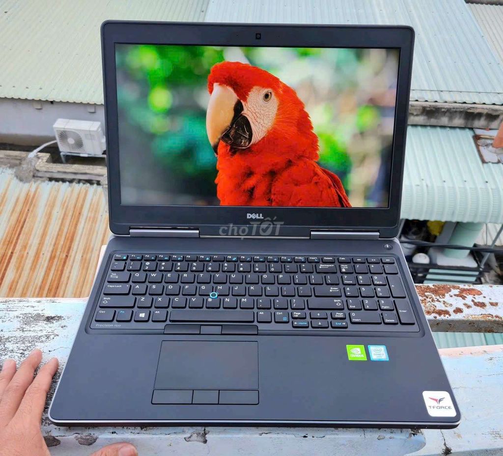 Máy trạm Dell Preci 7520 i7 6820HQ 16GB M2200 4GB