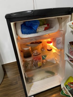 Tủ lạnh Sanyo 90L màu Đen. Mua bán Tủ lạnh tại Quận Ninh Kiều Cần Thơ được đăng bởi An An