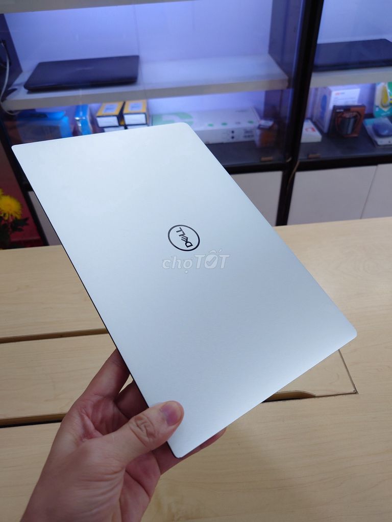 Dell XPS 13 9380 mỏng i5-8265U/8GB/256GB/13.3 FHD. Mua bán Laptop tại Quận Thanh Xuân Hà Nội được đăng bởi Vũ Vân Hoàng hình 1